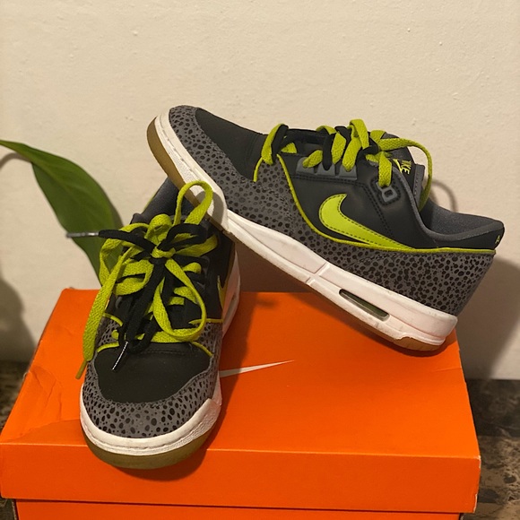 Air Assault Low Nike - Picture 1 of 5